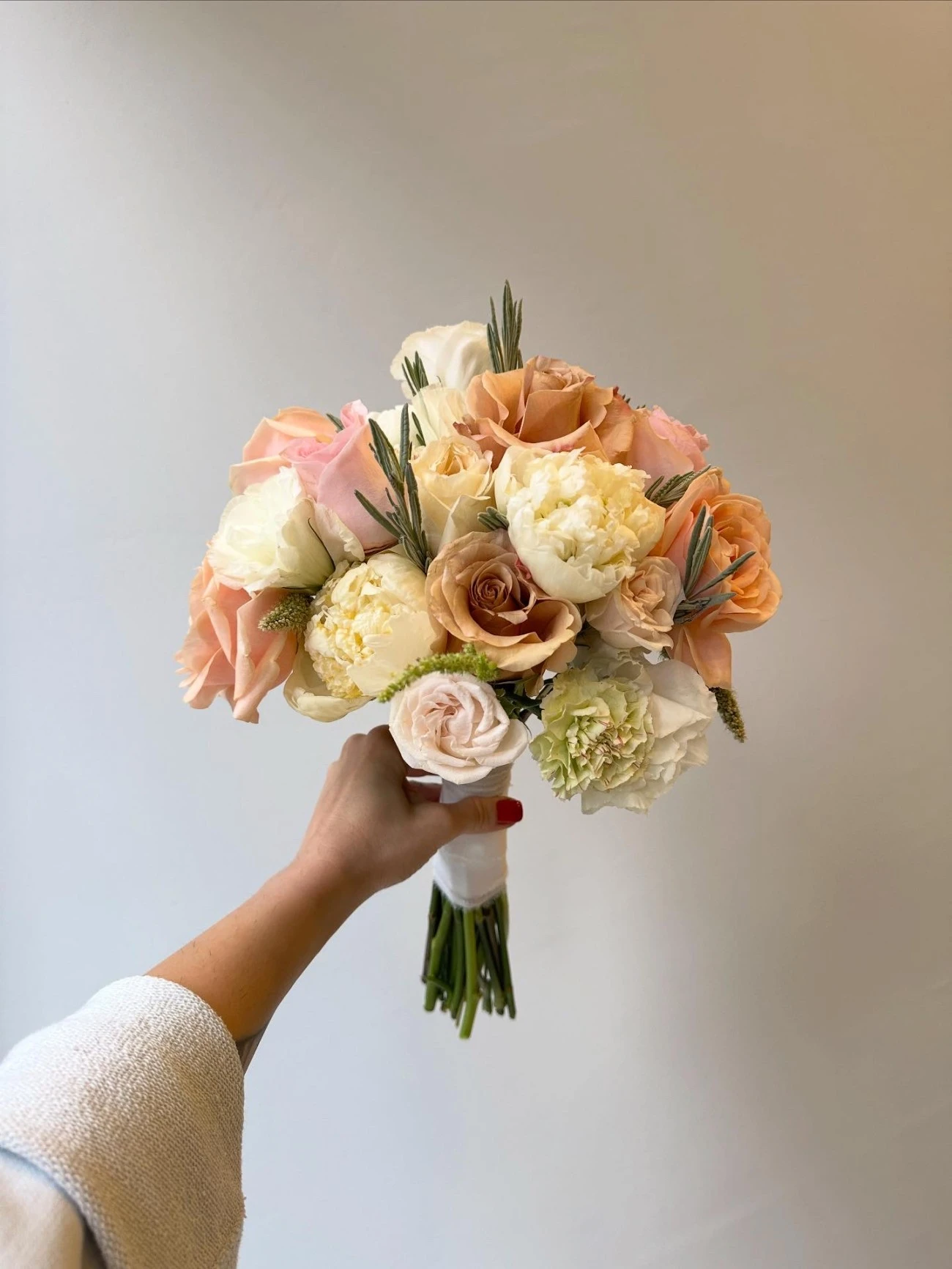 Şakayık Gül Karanfil Buketi