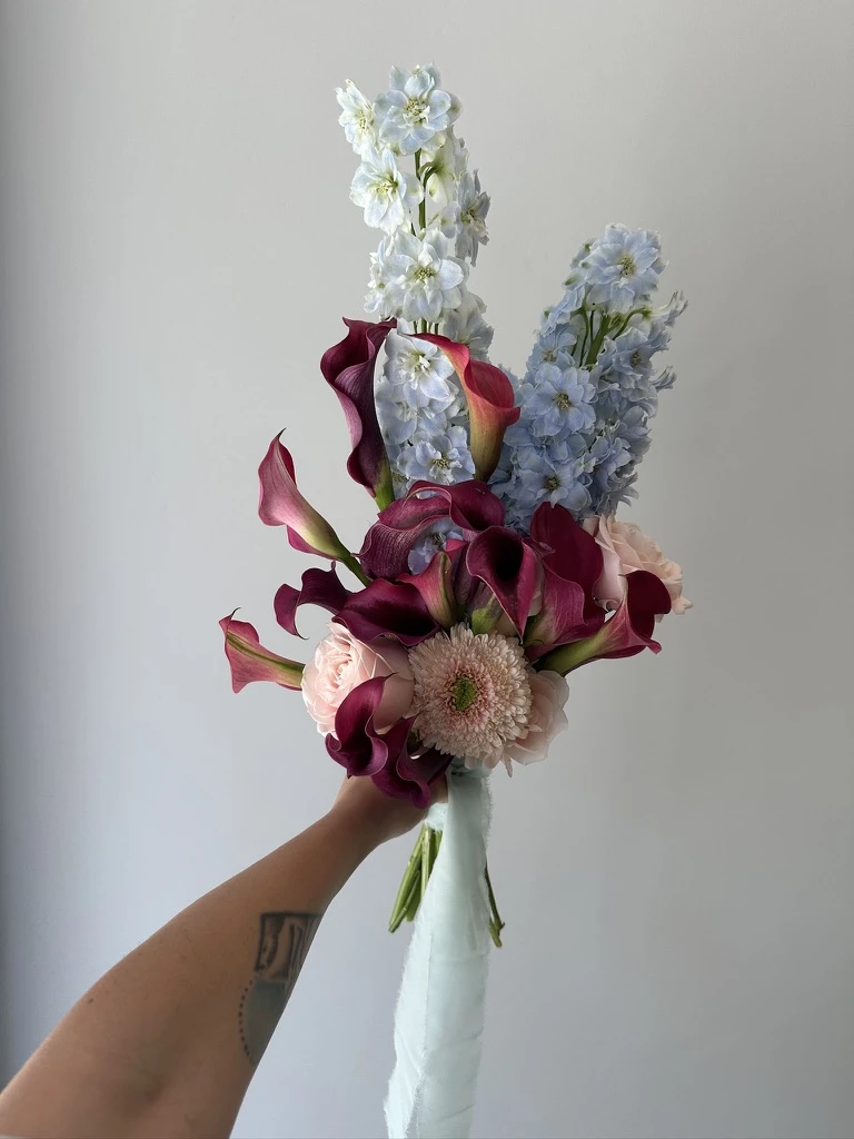 Gala Delphurium Buketi